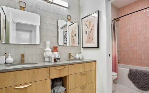 42 Setonridge Way Se, Calgary, AB - Indoor Photo Showing Bathroom