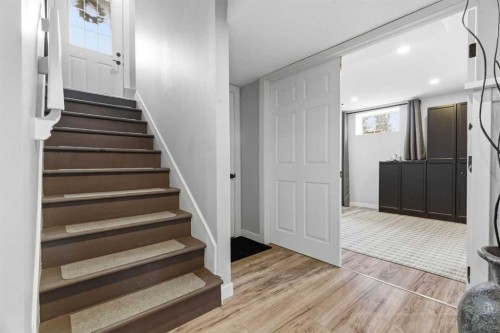 23 Prestwick Green Se, Calgary, AB - Indoor Photo Showing Other Room