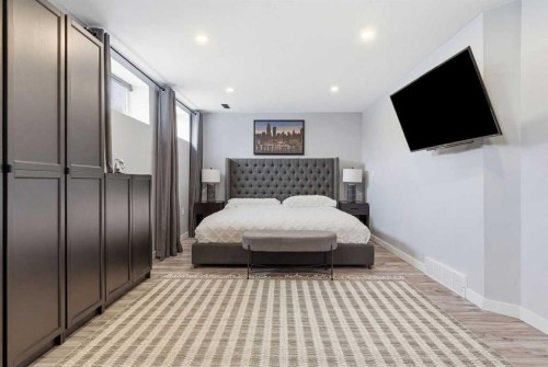 23 Prestwick Green Se, Calgary, AB - Indoor Photo Showing Bedroom