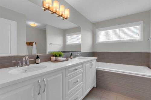 2052 Brightoncrest Green Se, Calgary, AB - Indoor Photo Showing Bathroom