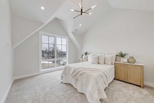 2021 26 Avenue Sw, Calgary, AB - Indoor Photo Showing Bedroom