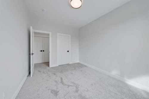 2021 26 Avenue Sw, Calgary, AB - Indoor Photo Showing Other Room