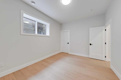 2021 26 Avenue Sw, Calgary, AB - Indoor Photo Showing Other Room