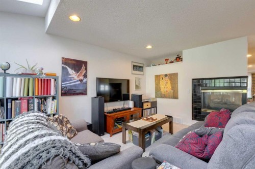 926 19 Avenue Nw, Calgary, AB - Indoor