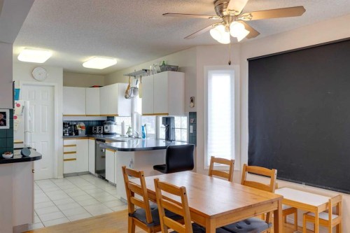 926 19 Avenue Nw, Calgary, AB - Indoor Photo Showing Other Room