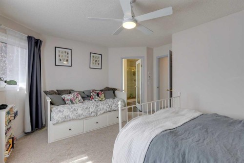 926 19 Avenue Nw, Calgary, AB - Indoor Photo Showing Bedroom