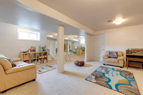 926 19 Avenue Nw, Calgary, AB - Indoor