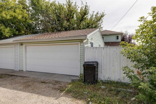 926 19 Avenue Nw, Calgary, AB - Outdoor