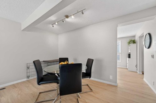81 Queen Anne Close Se, Calgary, AB - Indoor