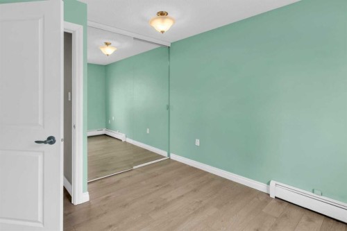 210-1602 11 Avenue Sw, Calgary, AB - Indoor Photo Showing Other Room