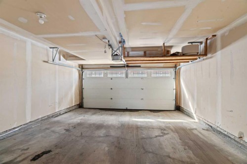 410 Skyview Point Place Ne, Calgary, AB - Indoor Photo Showing Garage