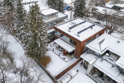 31 Windsor Crescent Sw, Calgary, AB - Outdoor