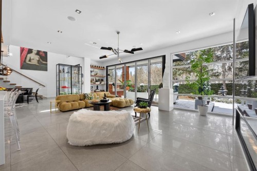 31 Windsor Crescent Sw, Calgary, AB - Indoor