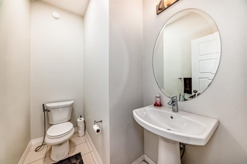 163 Evanscrest Way Nw, Calgary, AB - Indoor Photo Showing Bathroom