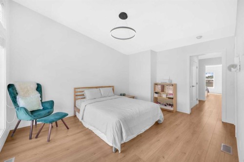 252-7820 Spring Willow Drive Sw, Calgary, AB - Indoor Photo Showing Bedroom