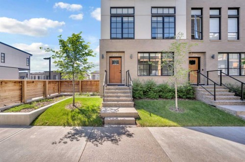 252-7820 Spring Willow Drive Sw, Calgary, AB - Outdoor With Facade