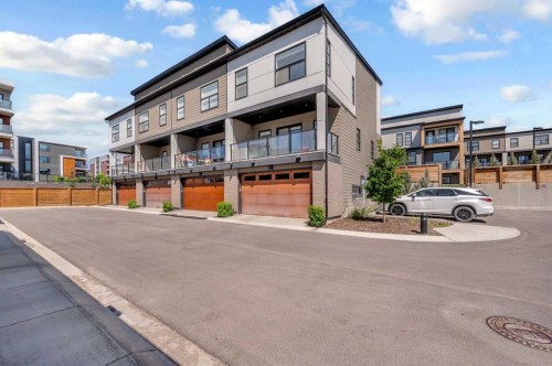 252-7820 Spring Willow Drive Sw, Calgary, AB - Outdoor