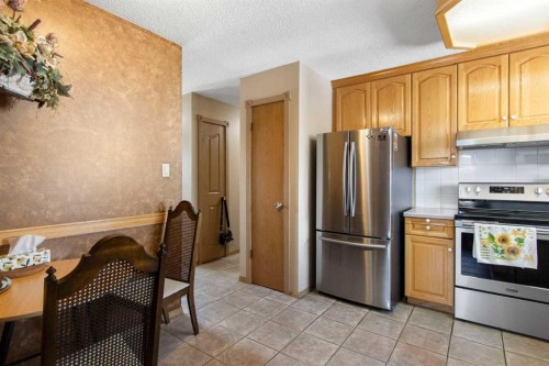 1108 Marcombe Crescent Ne, Calgary, AB - Indoor Photo Showing Kitchen