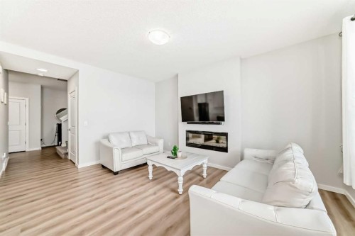 464 Lawthorn Way Se, Airdrie, AB 