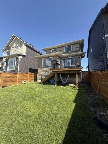 464 Lawthorn Way Se, Airdrie, AB 