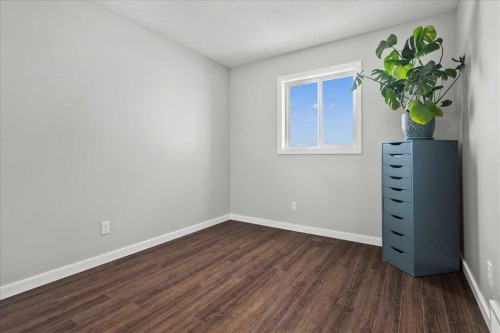 399 Copperpond Boulevard Se, Calgary, AB - Indoor Photo Showing Other Room