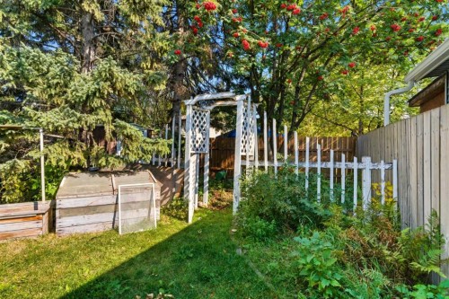 124 Lynnbrook Road Se, Calgary, AB - Outdoor