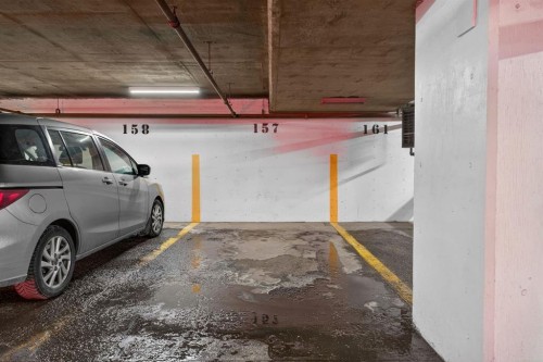 315-335 Garry Crescent Ne, Calgary, AB - Indoor Photo Showing Garage