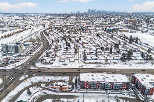 315-335 Garry Crescent Ne, Calgary, AB - Outdoor With View