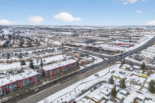 315-335 Garry Crescent Ne, Calgary, AB - Outdoor With View