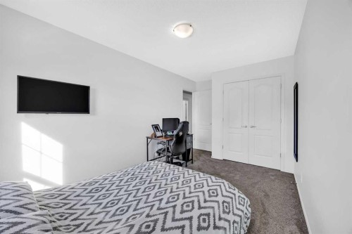 30 Cranarch View Se, Calgary, AB - Indoor Photo Showing Bedroom