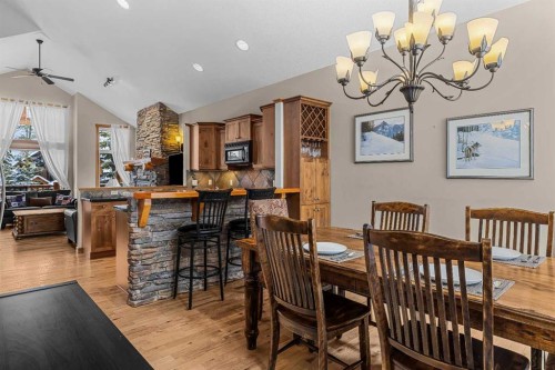 147 Hubman Landing, Canmore, AB - Indoor Photo Showing Dining Room