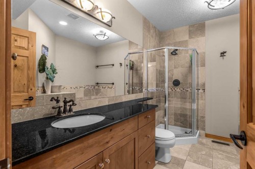 147 Hubman Landing, Canmore, AB - Indoor Photo Showing Bathroom
