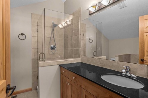 147 Hubman Landing, Canmore, AB - Indoor Photo Showing Bathroom