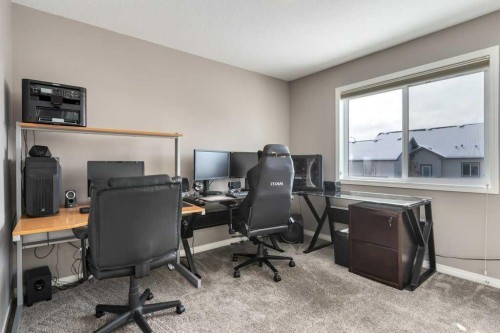 105 Wildrose Green, Strathmore, AB - Indoor Photo Showing Office