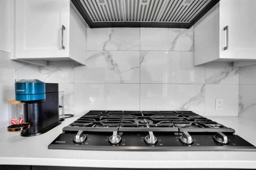 188 Brander Avenue, Langdon, AB - Indoor Photo Showing Kitchen With Upgraded Kitchen