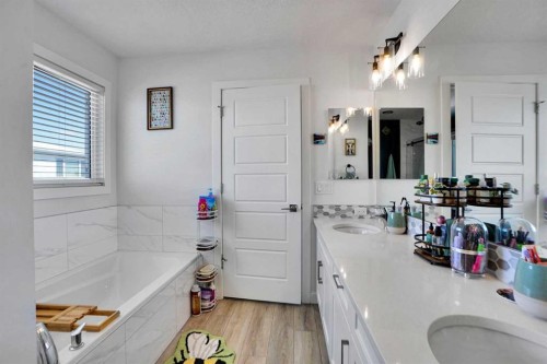 188 Brander Avenue, Langdon, AB - Indoor Photo Showing Bathroom