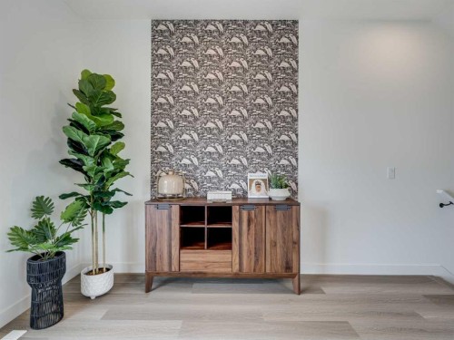 111-2231 81St Street Sw, Calgary, AB - Indoor Photo Showing Other Room