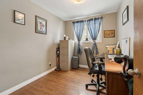 12 Westwood Crescent Sw, Calgary, AB - Indoor Photo Showing Office