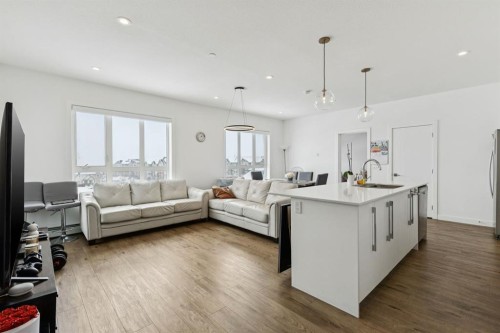 1415-60 Skyview Ranch Road Ne, Calgary, AB - Indoor Photo Showing Other Room