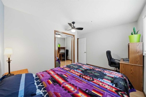 488 Templevale Drive Ne, Calgary, AB - Indoor Photo Showing Bedroom