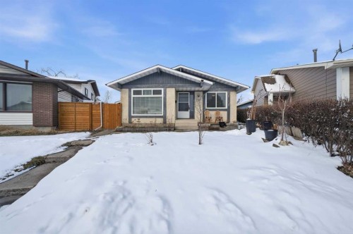 488 Templevale Drive Ne, Calgary, AB - Outdoor