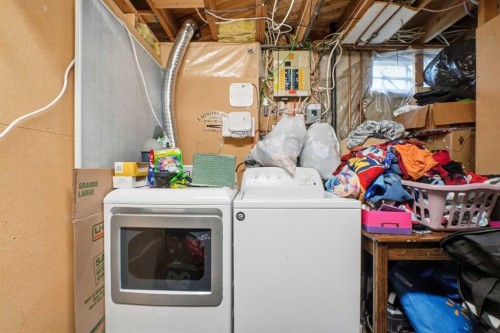 488 Templevale Drive Ne, Calgary, AB - Indoor Photo Showing Laundry Room