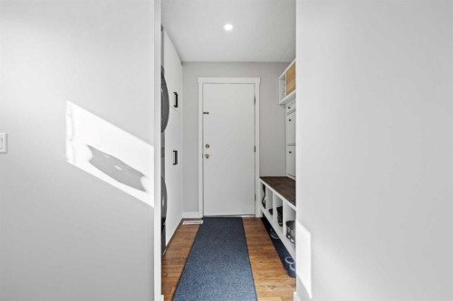 23 Millbank Drive Sw, Calgary, AB - Indoor Photo Showing Other Room