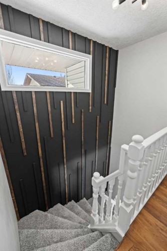 23 Millbank Drive Sw, Calgary, AB - Indoor Photo Showing Bedroom