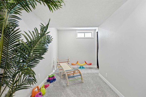 23 Millbank Drive Sw, Calgary, AB -  Photo Showing Other Room