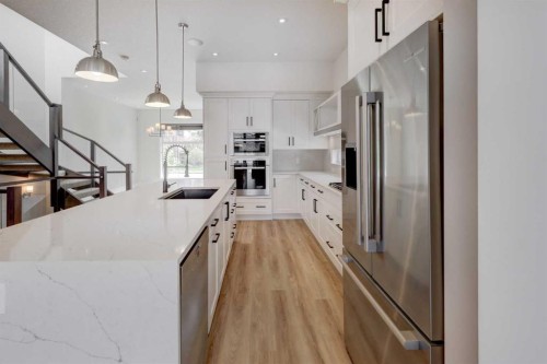 3422 5 Avenue Nw, Calgary, AB - Indoor Photo Showing Kitchen With Stainless Steel Kitchen With Upgraded Kitchen