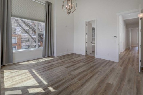3422 5 Avenue Nw, Calgary, AB - Indoor Photo Showing Other Room