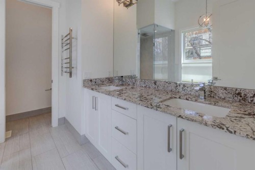 3422 5 Avenue Nw, Calgary, AB - Indoor