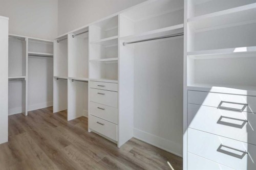 3422 5 Avenue Nw, Calgary, AB - Indoor