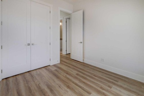 3422 5 Avenue Nw, Calgary, AB - Indoor Photo Showing Other Room